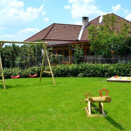 Pension Zum Strell Hollabrunn Zewnętrze zdjęcie